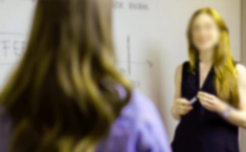 �̎����o���