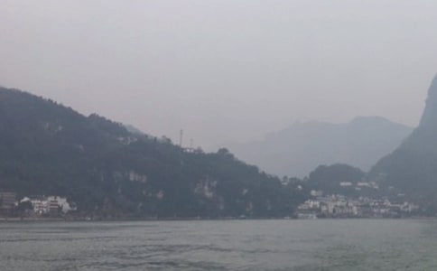 ���{���֮������